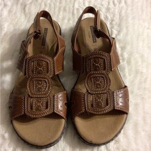 New Clarks Women’s Size 6.5M Sandals